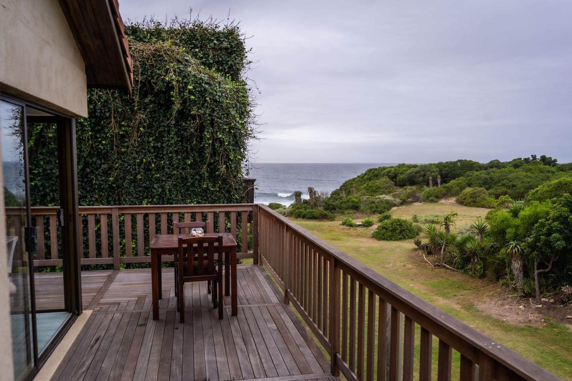 Supertubes Guesthouse Jeffreys Bay Exterior photo