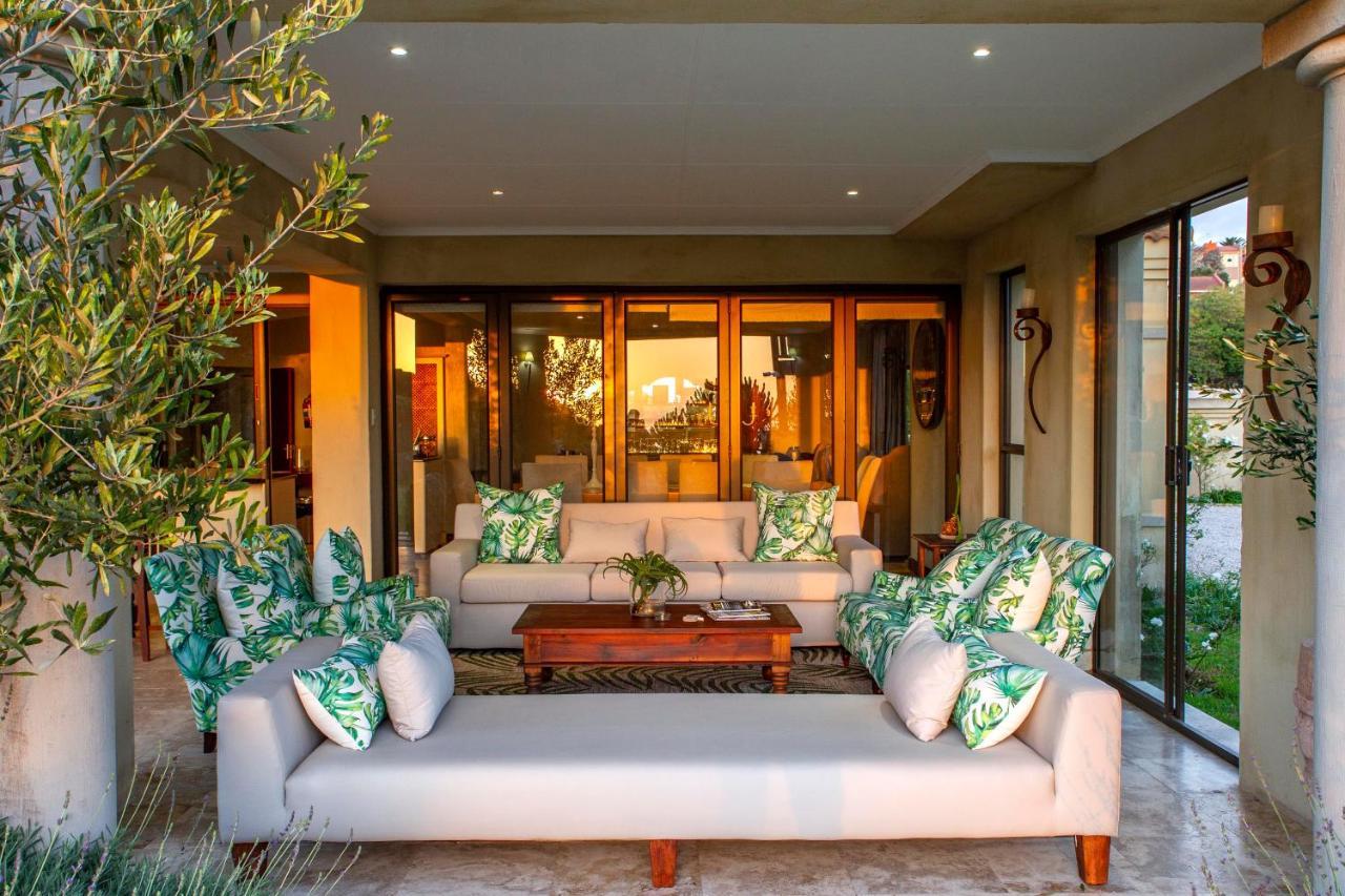 Supertubes Guesthouse Jeffreys Bay Exterior photo